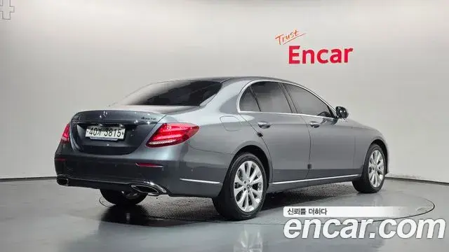 Mercedes-Benz E-Class 2018 — Фото 2/20