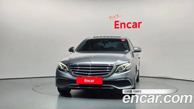 Mercedes-Benz E-Class 2018 — Фото 3/20