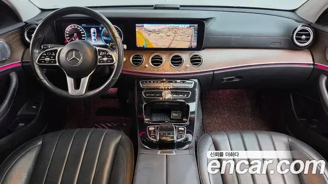 Mercedes-Benz E-Class 2018 — Фото 7/20