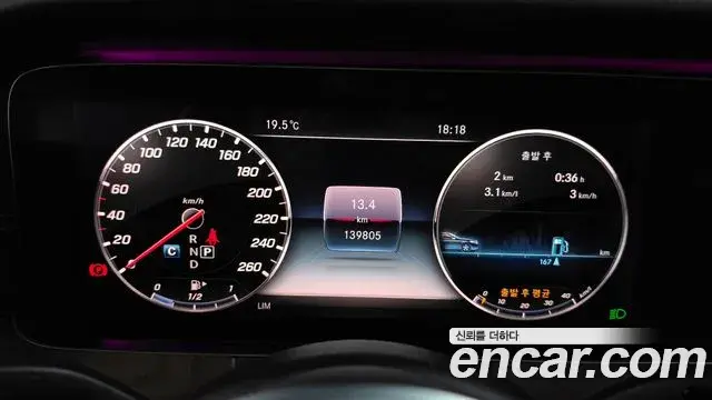 Mercedes-Benz E-Class 2018 — Фото 8/20