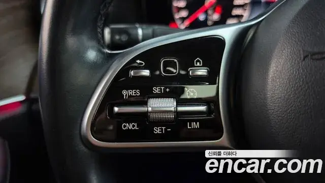 Mercedes-Benz E-Class 2018 — Фото 16/20