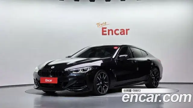 BMW 8 Series 2022 — Şəkil 9/20