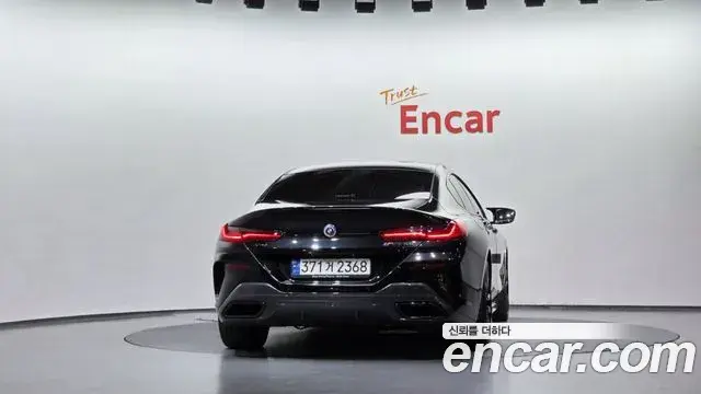 BMW 8 Series 2022 — Şəkil 3/20
