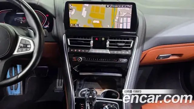BMW 8 Series 2022 — Şəkil 14/20