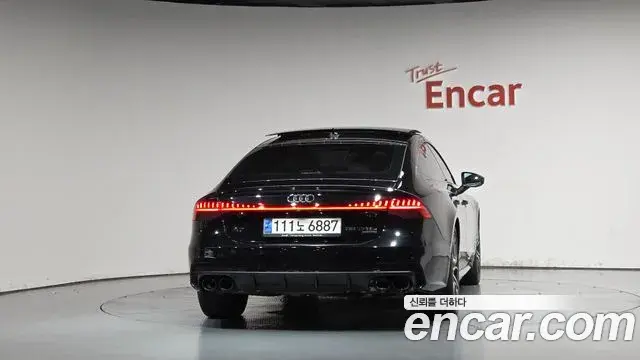 Audi A7 2023 — Фото 4/20