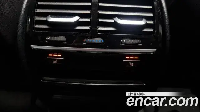 BMW 5 Series 2018 — Фото 18/20