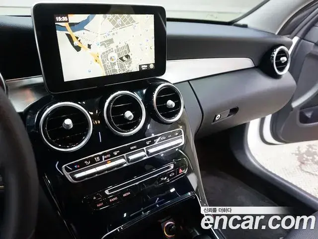 Mercedes-Benz C-Class 2018 — Şəkil 8/20