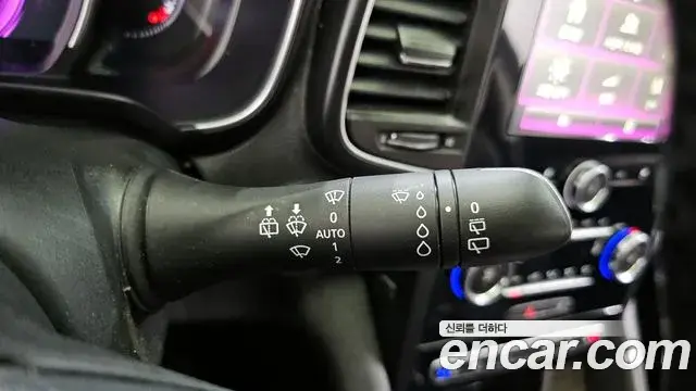 Renault Samsung QM6 2020 — ფოტო 17/20