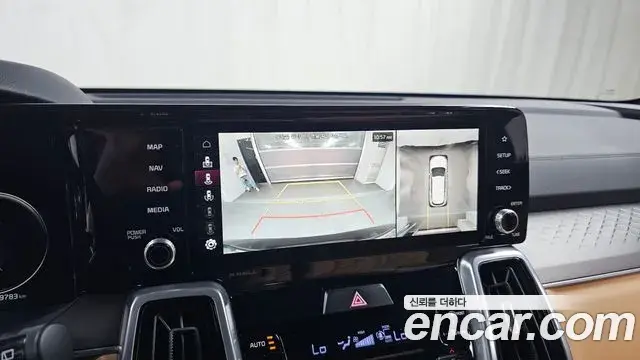 Kia Sorento 2023 — Фото 15/20