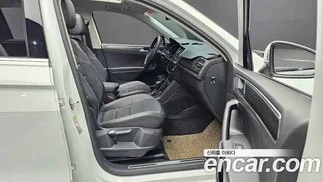 Volkswagen Tiguan Allspace 2020 — Photo 1/20