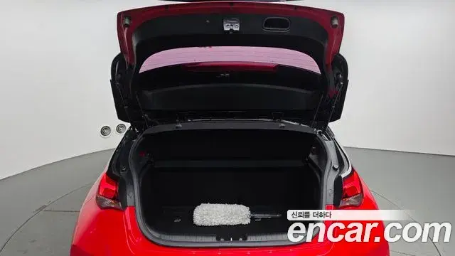 Hyundai Veloster 2018 — Şəkil 17/20