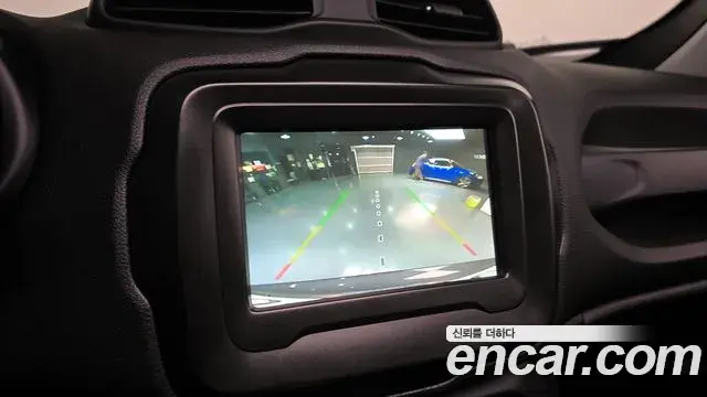 Jeep Renegade 2021 — Photo 12/20