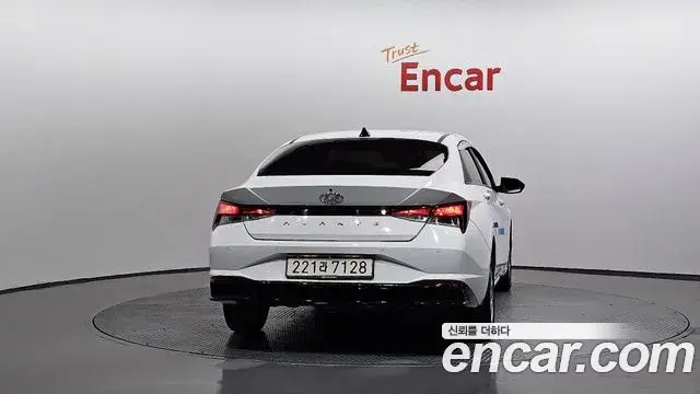 Hyundai The New Avante Hybrid 2021 — Şəkil 18/20
