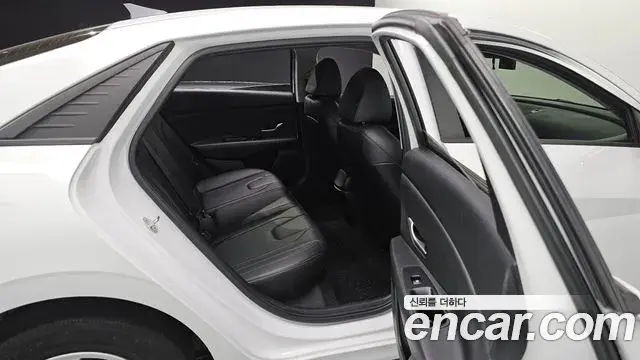 Hyundai The New Avante Hybrid 2021 — Şəkil 20/20