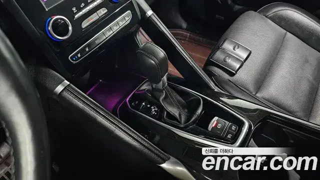 Renault Samsung QM6 2018 — ფოტო 13/20