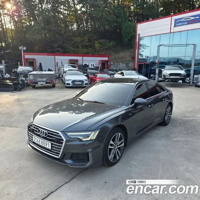 Audi A6 2021 — Photo 12/18