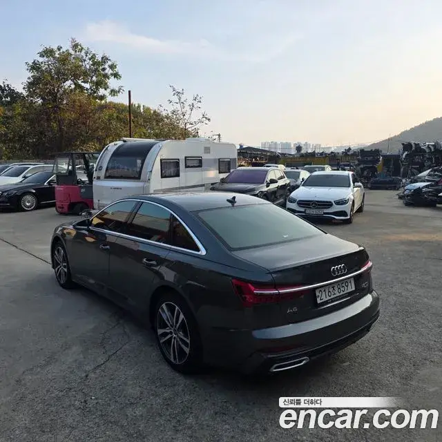 Audi A6 2021 — Photo 13/18