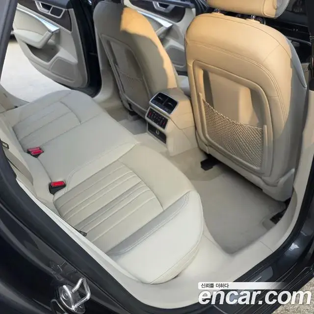 Audi A6 2021 — Photo 9/18