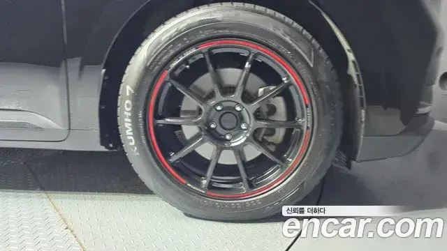Kia Carnival 2021 — ფოტო 13/20