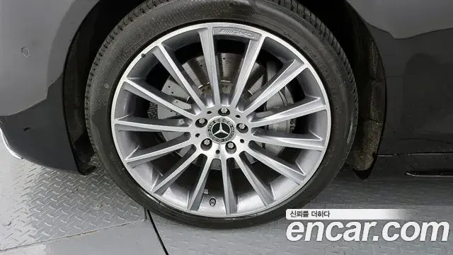 Mercedes-Benz S-Class 2018 — ფოტო 14/20