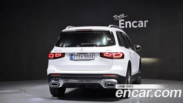 Mercedes-Benz GLB-Class 2022 — ფოტო 14/20