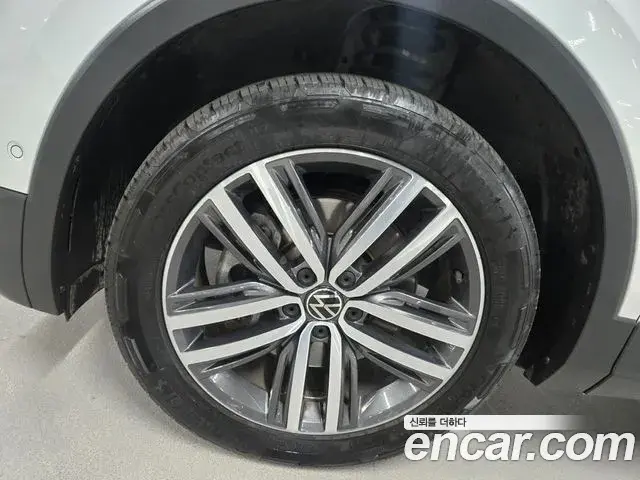 Volkswagen Tiguan Allspace 2022 — Şəkil 17/20