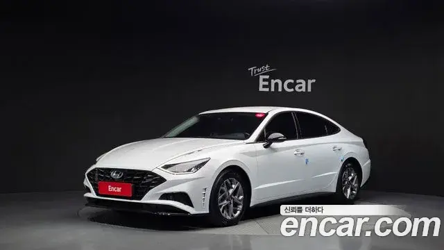 Hyundai Sonata 2022 — Photo 1/20