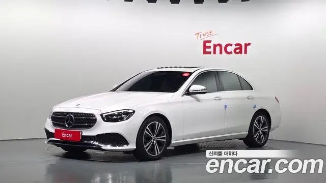 Mercedes-Benz E-Class 2021 — Фото 1/20