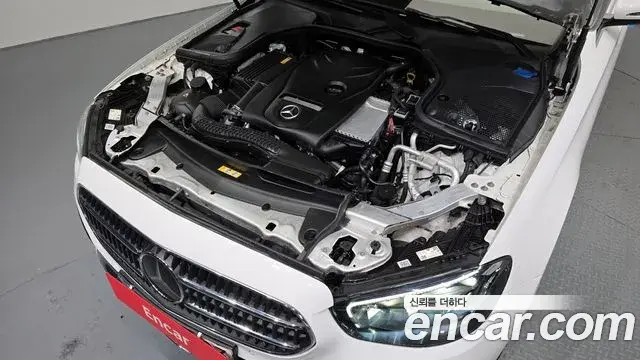 Mercedes-Benz E-Class 2021 — Фото 6/20