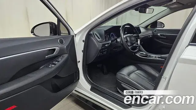 Hyundai Sonata 2022 — Фото 10/20