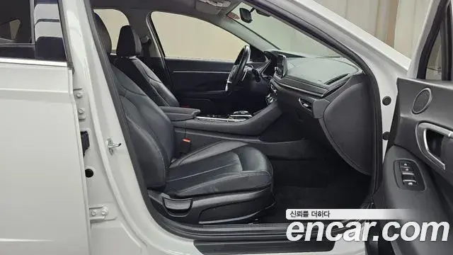 Hyundai Sonata 2022 — Фото 11/20