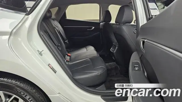 Hyundai Sonata 2022 — Фото 12/20