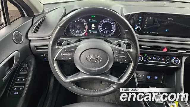 Hyundai Sonata 2022 — Фото 13/20