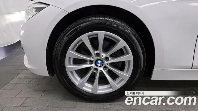 BMW 3 Series 2018 — Şəkil 1/20