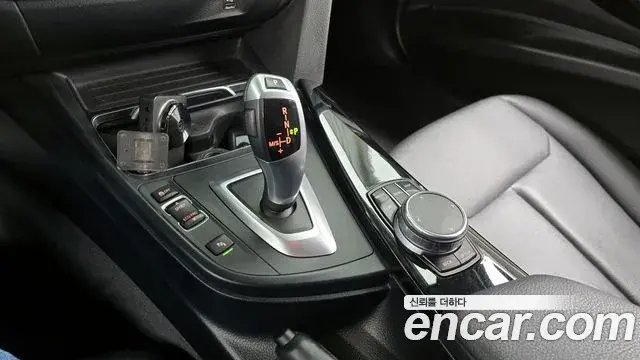 BMW 3 Series 2018 — Şəkil 16/20