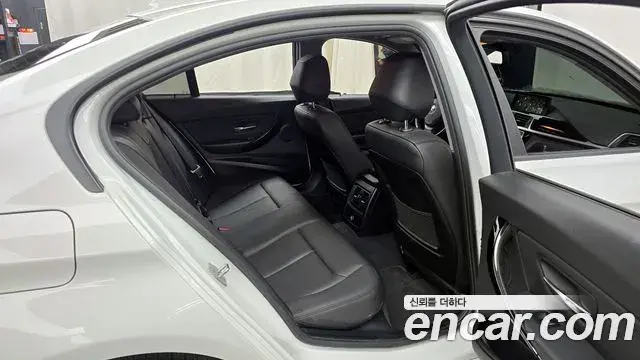 BMW 3 Series 2018 — Şəkil 3/20