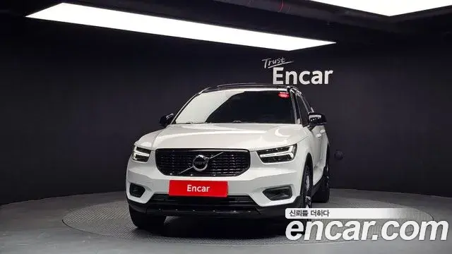 Volvo XC40 2020 — Şəkil 4/19
