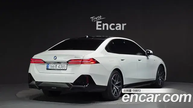 BMW 5 Series 2025 — Şəkil 15/20