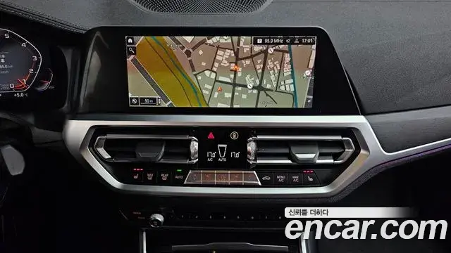 BMW 3 Series 2020 — Photo 18/20