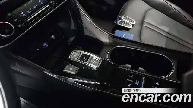 Hyundai Sonata Hybrid 2021 — Şəkil 14/20