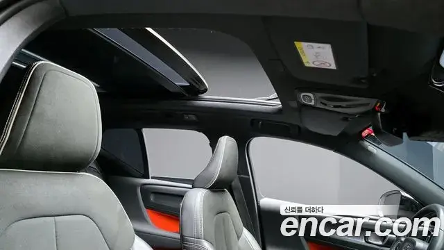 Volvo XC40 2020 — Фото 20/20