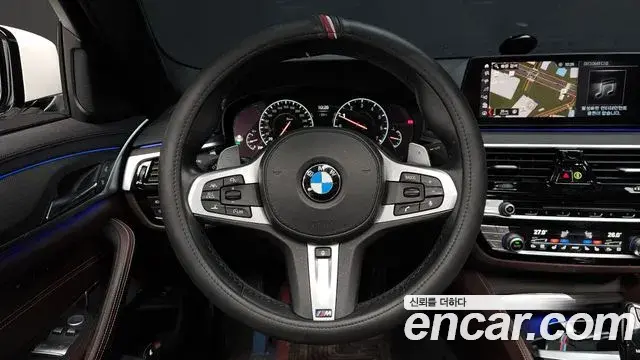 BMW 5 Series 2019 — Фото 13/20