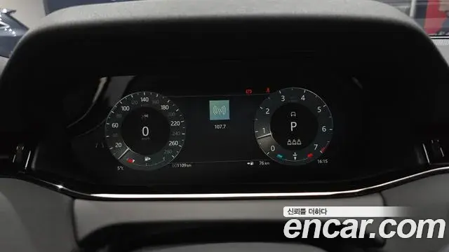 Land Rover Range Rover Evoque 2025 — Фото 8/20