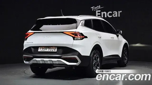 Kia Sportage 2022 — Şəkil 17/20
