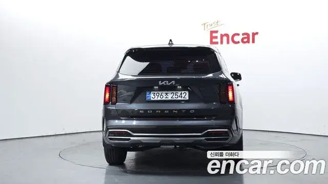 Kia Sorento 2021 — ფოტო 1/20