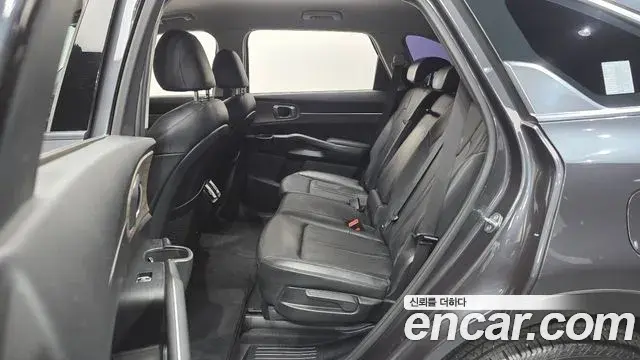 Kia Sorento 2021 — ფოტო 9/20