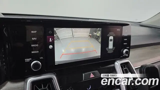 Kia Sorento 2021 — ფოტო 16/20