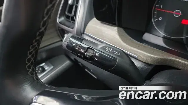 Kia Sorento 2021 — ფოტო 14/20