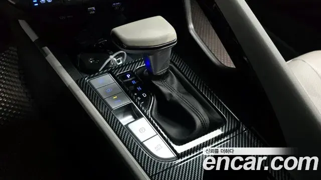 Hyundai The New Avante Hybrid 2021 — ფოტო 15/20