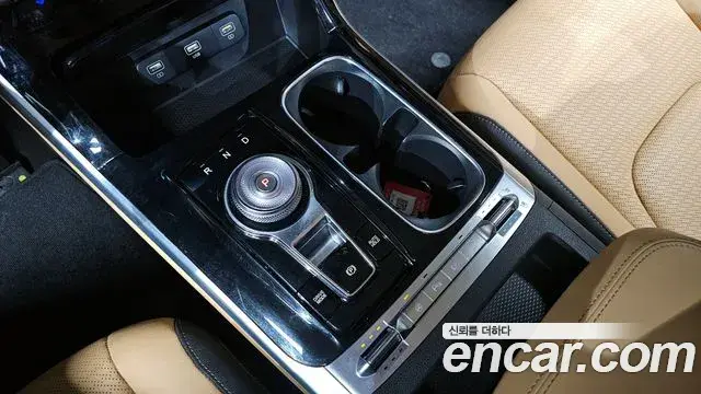 Kia Carnival 2023 — Şəkil 15/20
